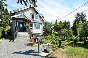 Chesterfield Ave North Vancouver